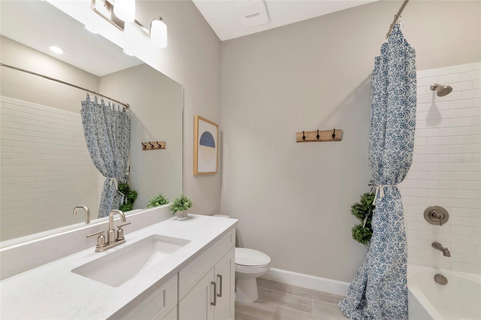 5119 CASERTA CT — photo 32