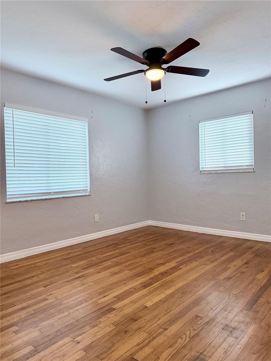 4320 YARDLEY AVE N — photo 13