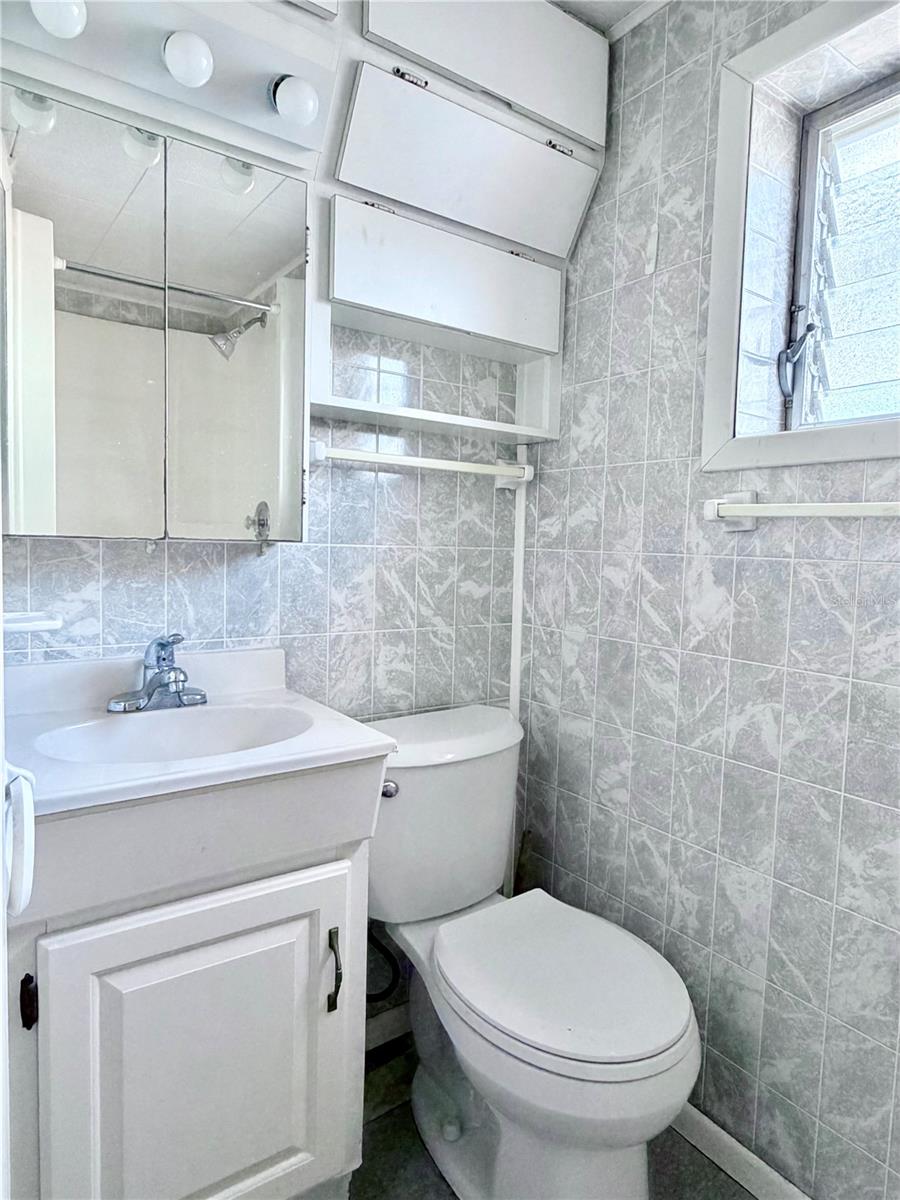 4320 YARDLEY AVE N — photo 26