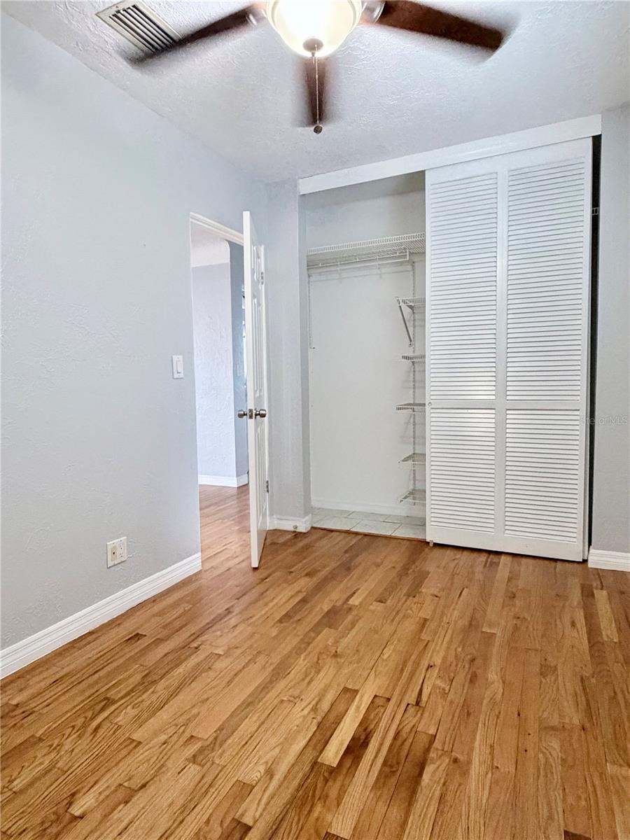 4320 YARDLEY AVE N — photo 11