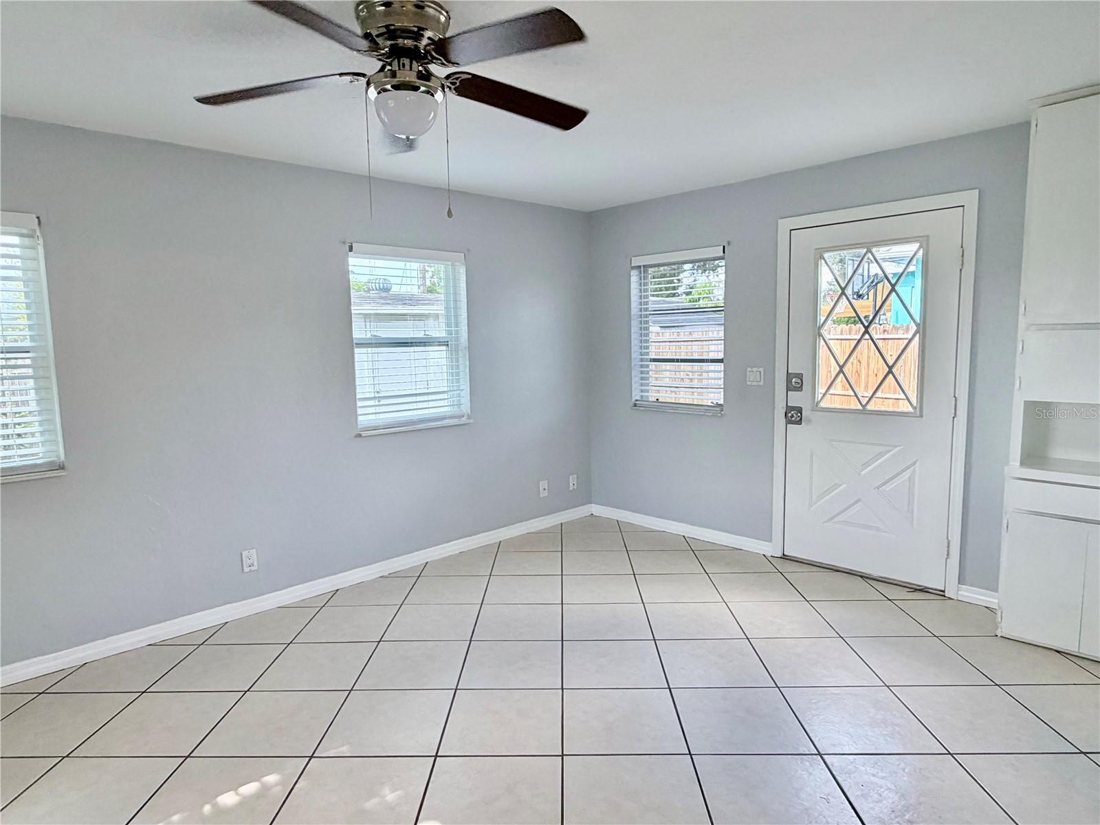 4320 YARDLEY AVE N — photo 22