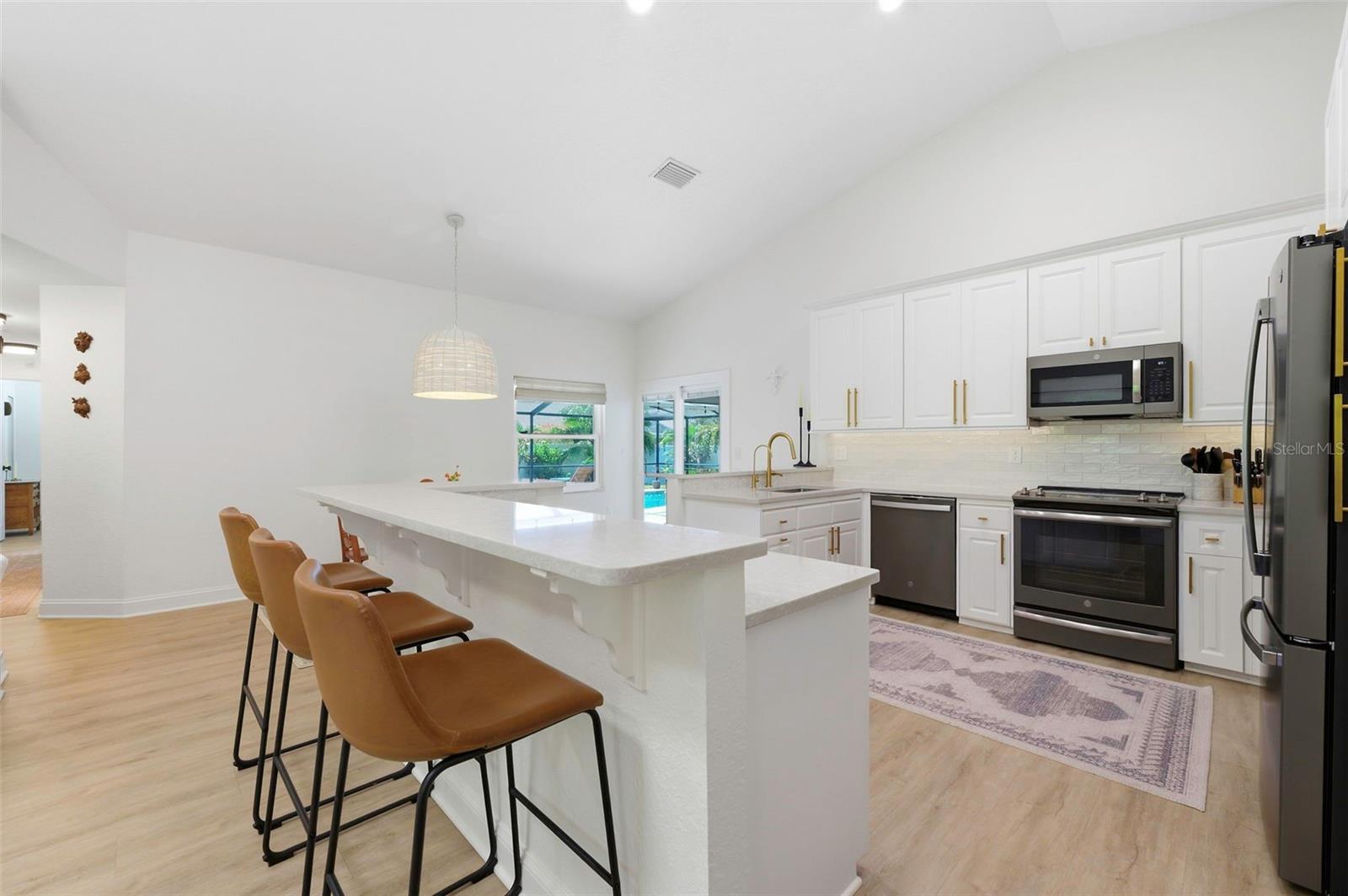 3347 LAKE SHORE LN — photo 4