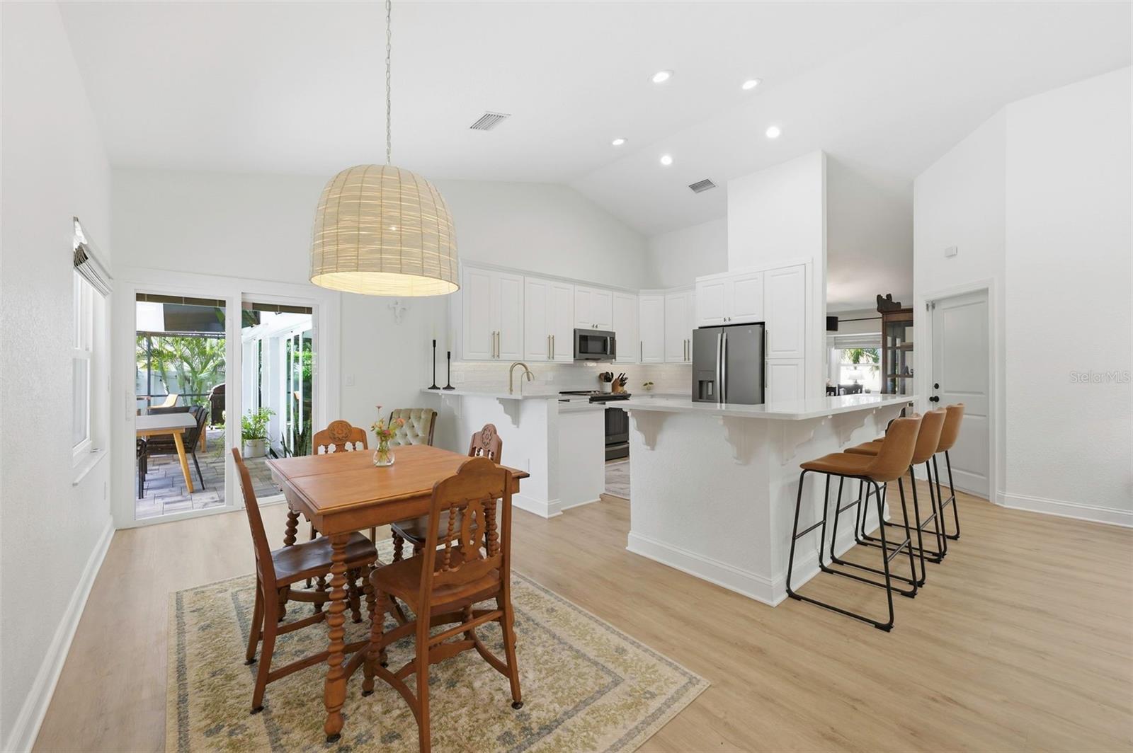3347 LAKE SHORE LN — photo 10