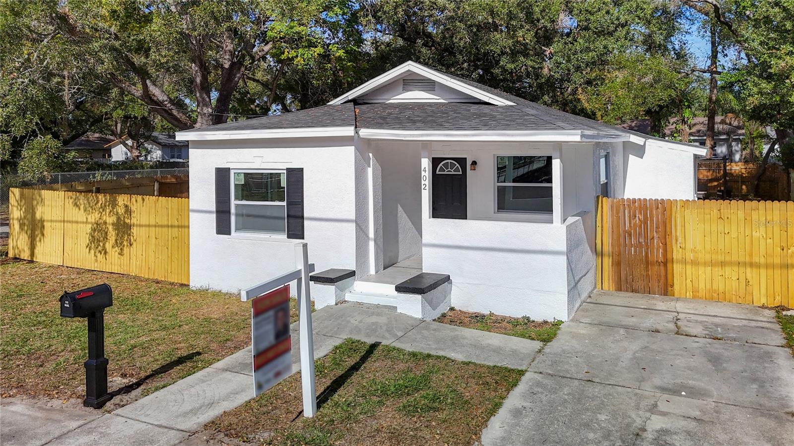 402 E VIRGINIA AVE — photo 2