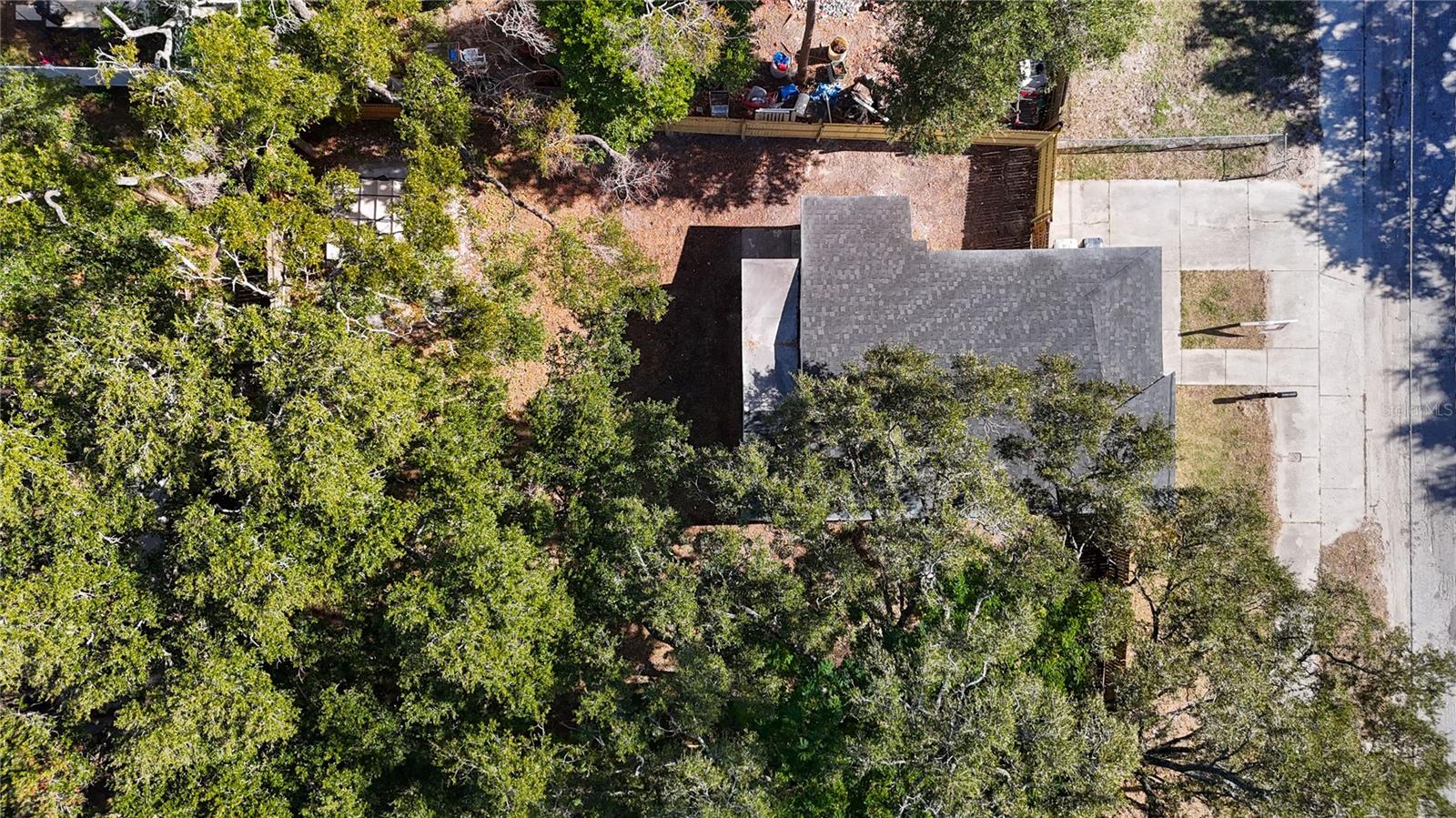 402 E VIRGINIA AVE — photo 35