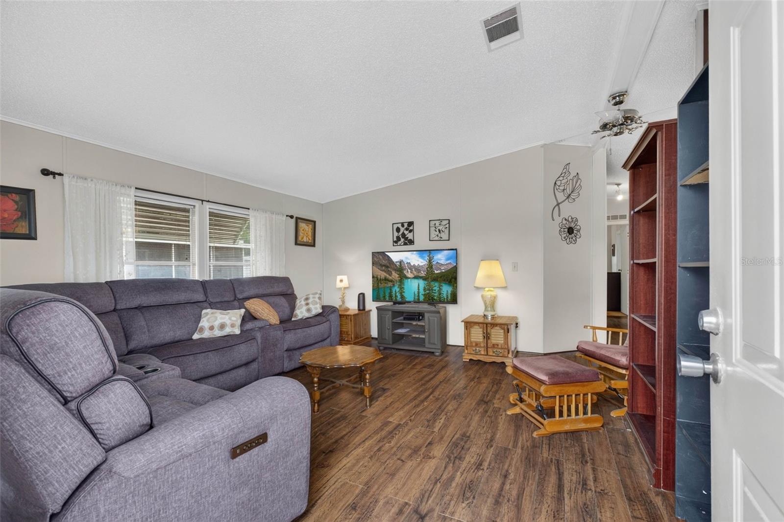 39200 OLA AVE — photo 7