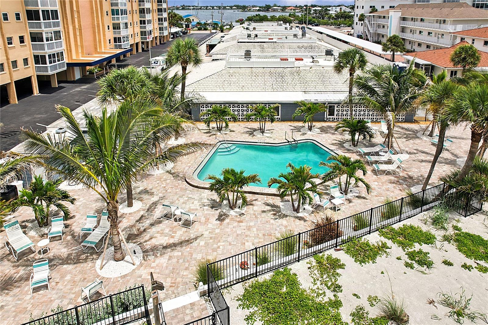 1205 TARPON CENTER DR #B4 — photo 7