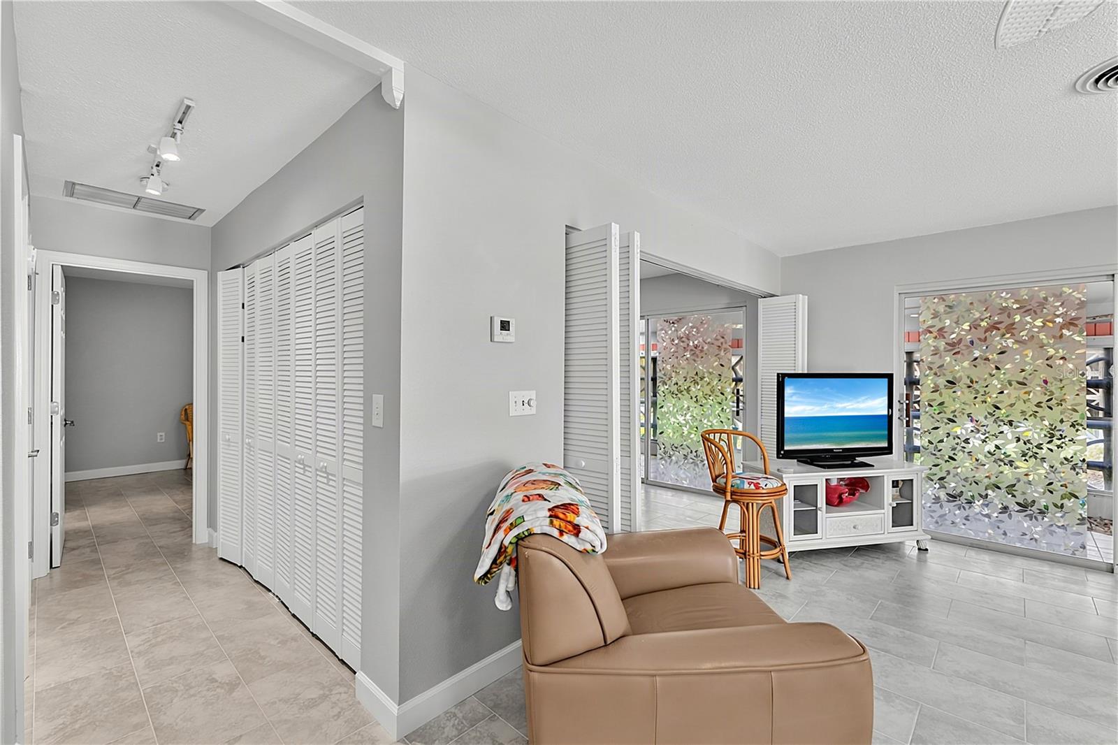 1205 TARPON CENTER DR #B4 — photo 17