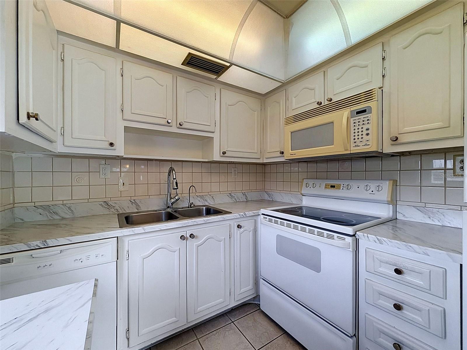 11829 CARISSA LN — photo 12