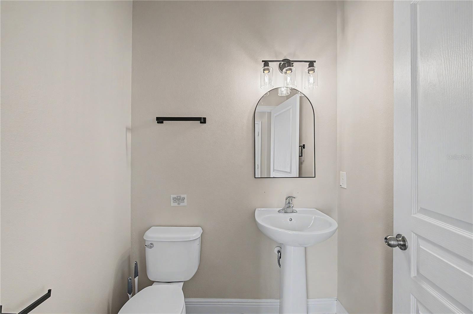 2126 W SPRUCE ST — photo 19