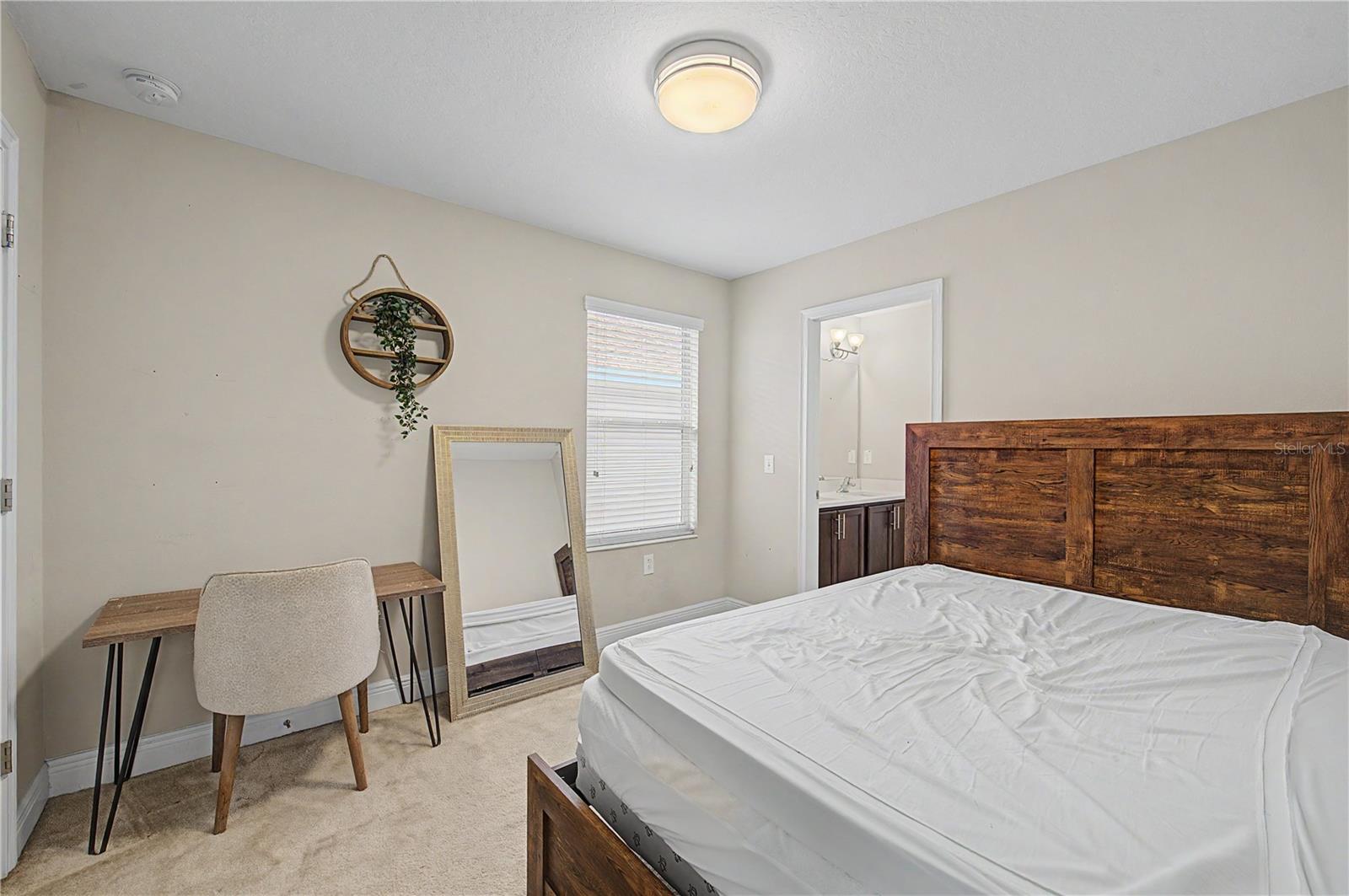 2126 W SPRUCE ST — photo 29