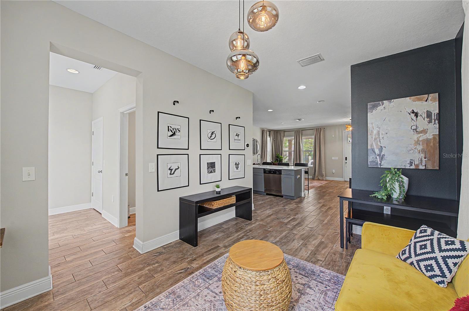 2126 W SPRUCE ST — photo 18