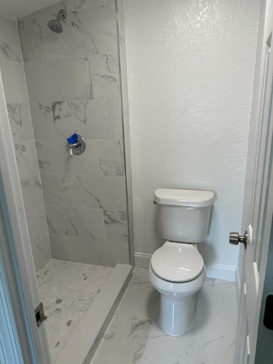 39638 SUNVALLEY DR — photo 12