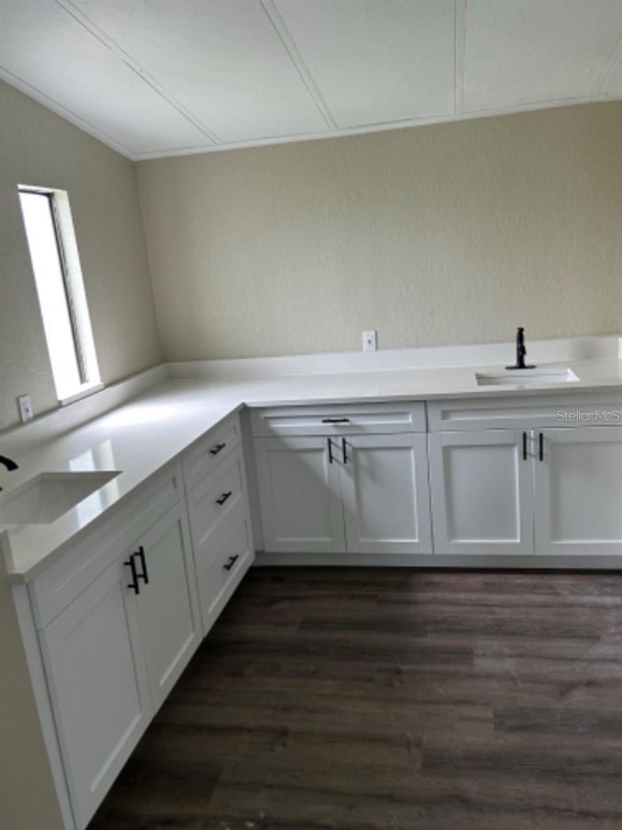 39638 SUNVALLEY DR — photo 11