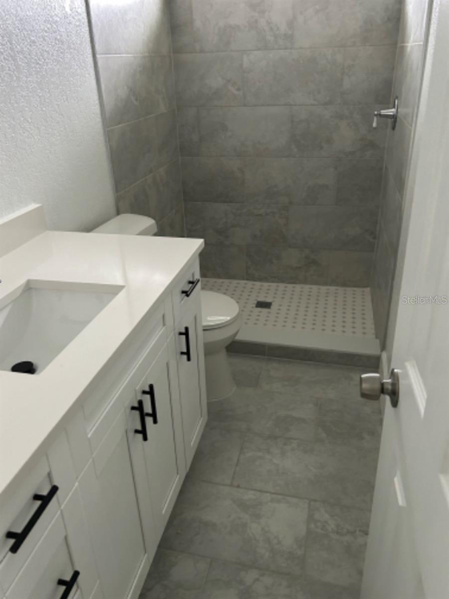 39638 SUNVALLEY DR — photo 10