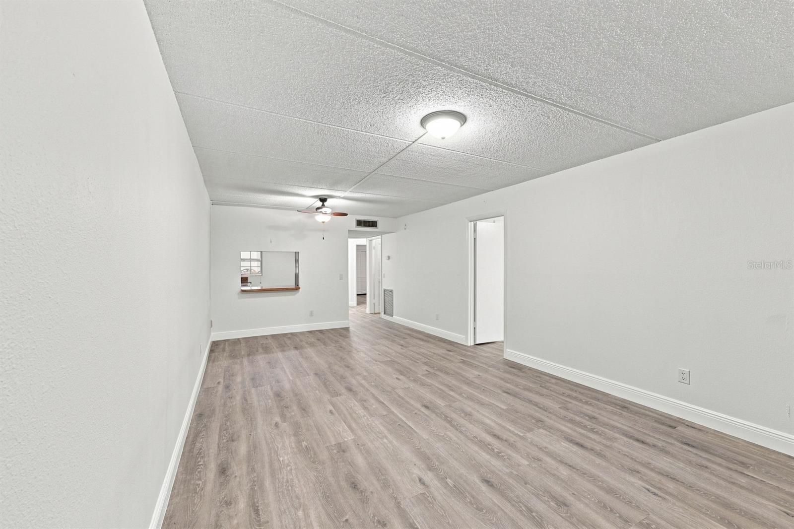 3807 N OAK DR #D41 — photo 10