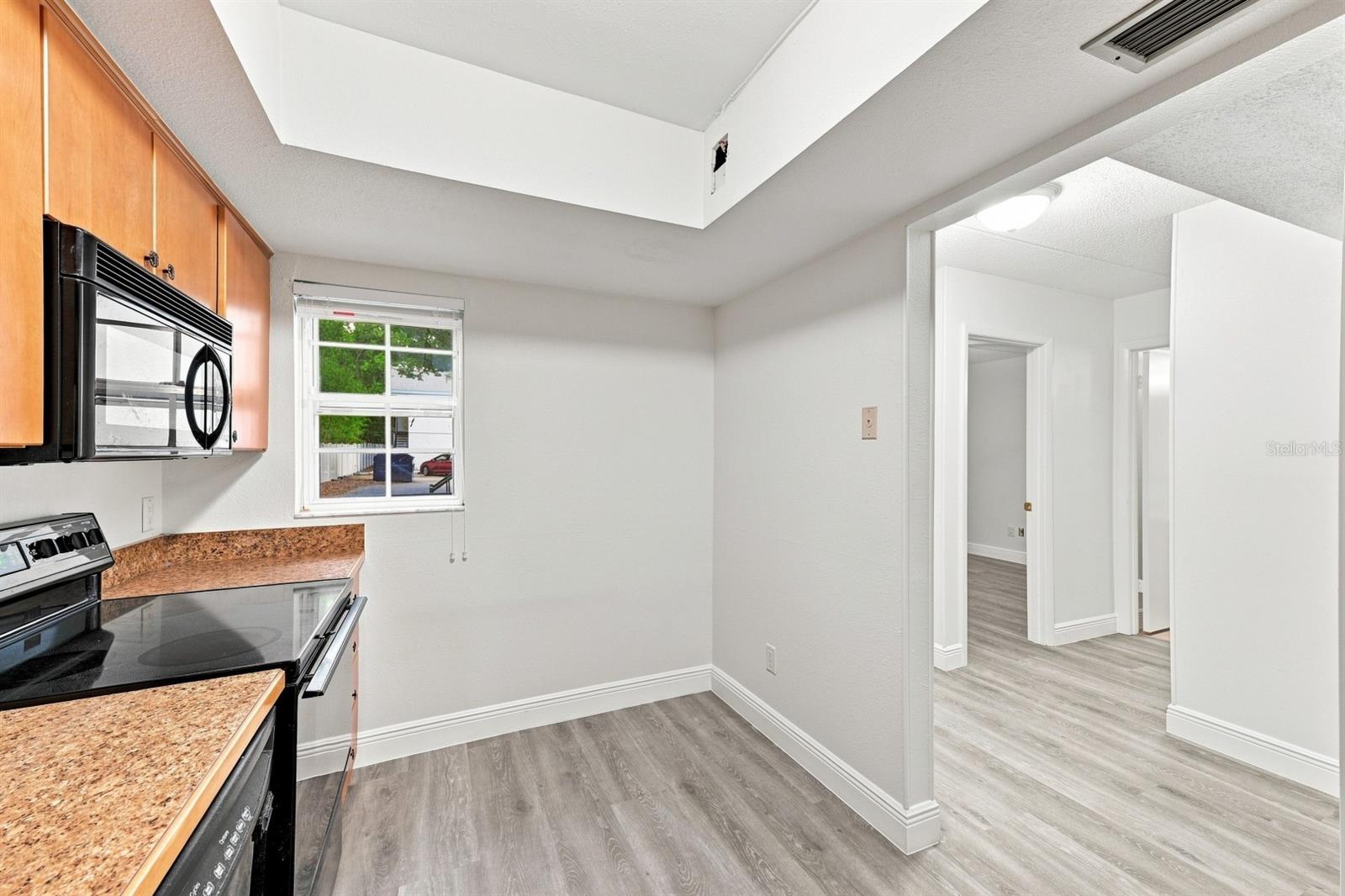 3807 N OAK DR #D41 — photo 15