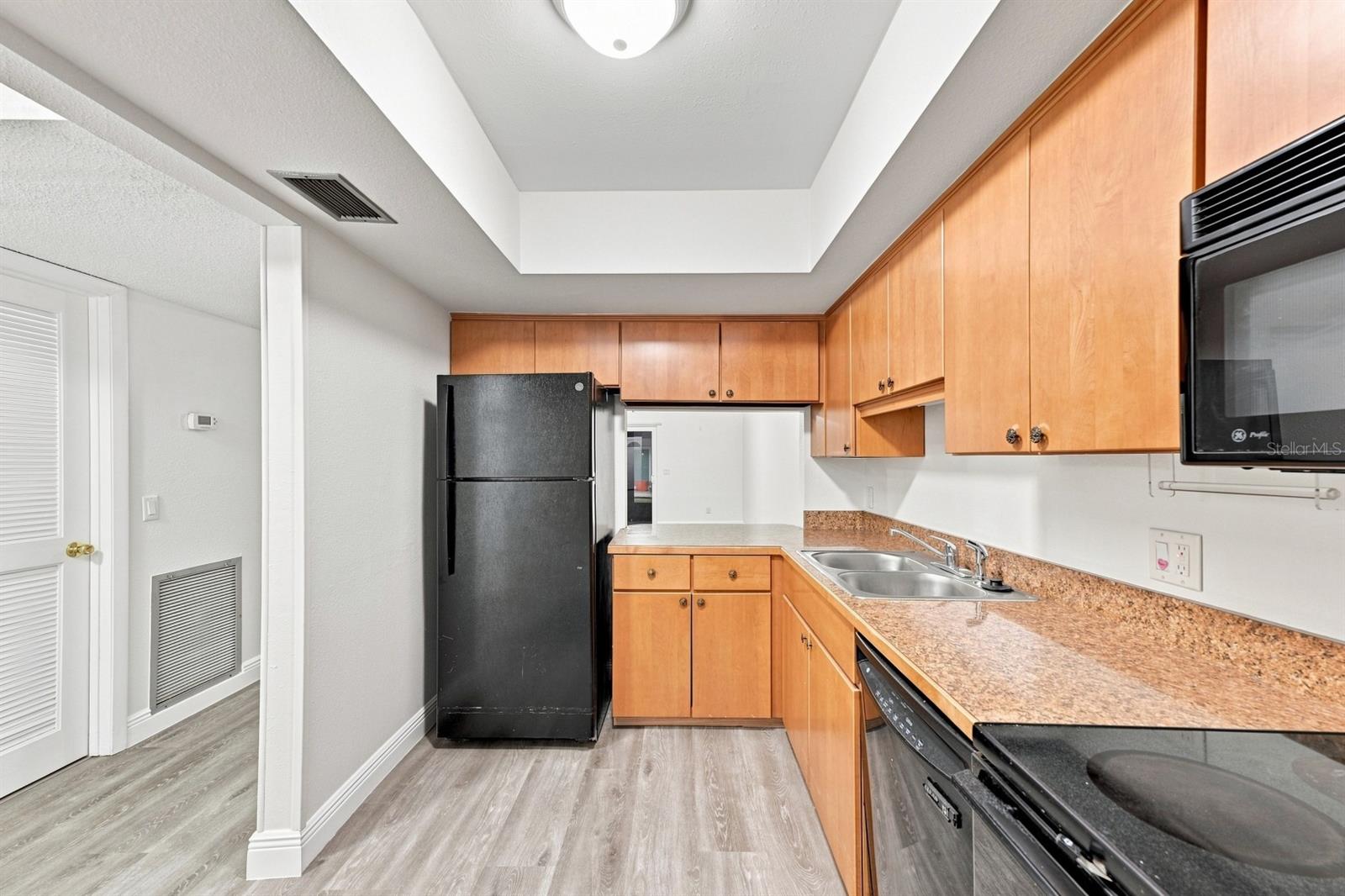 3807 N OAK DR #D41 — photo 14