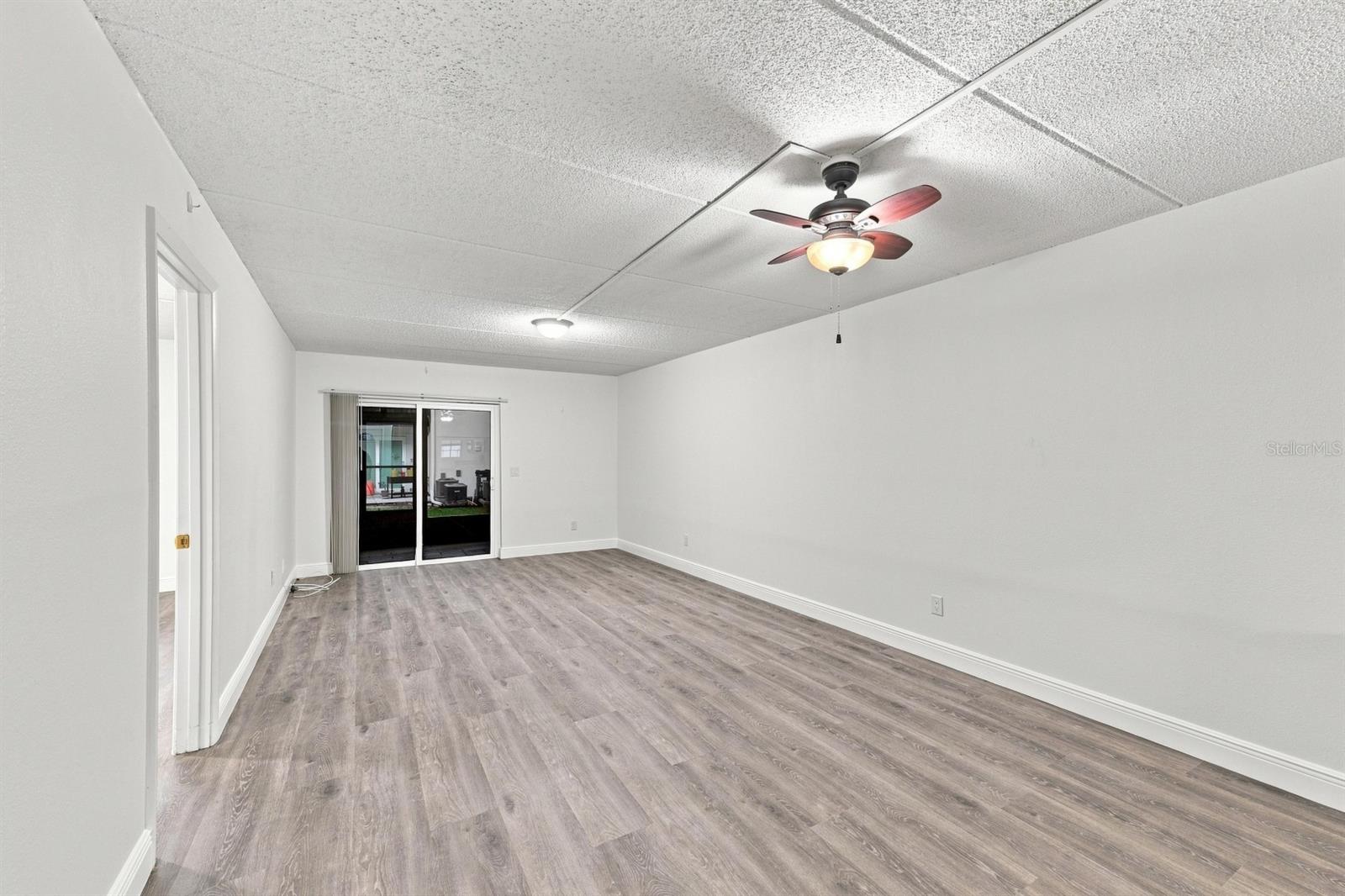 3807 N OAK DR #D41 — photo 7