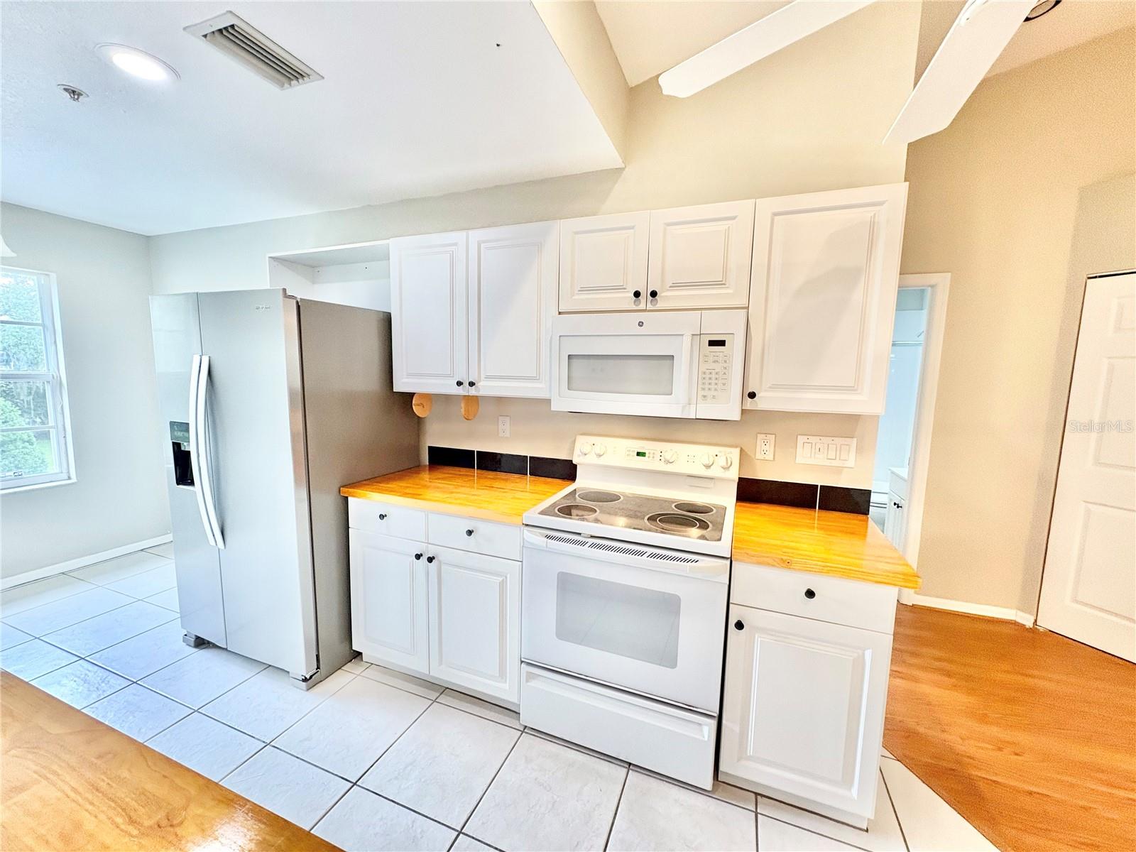 6554 FAIRWAY GARDENS DR #6554 — photo 10