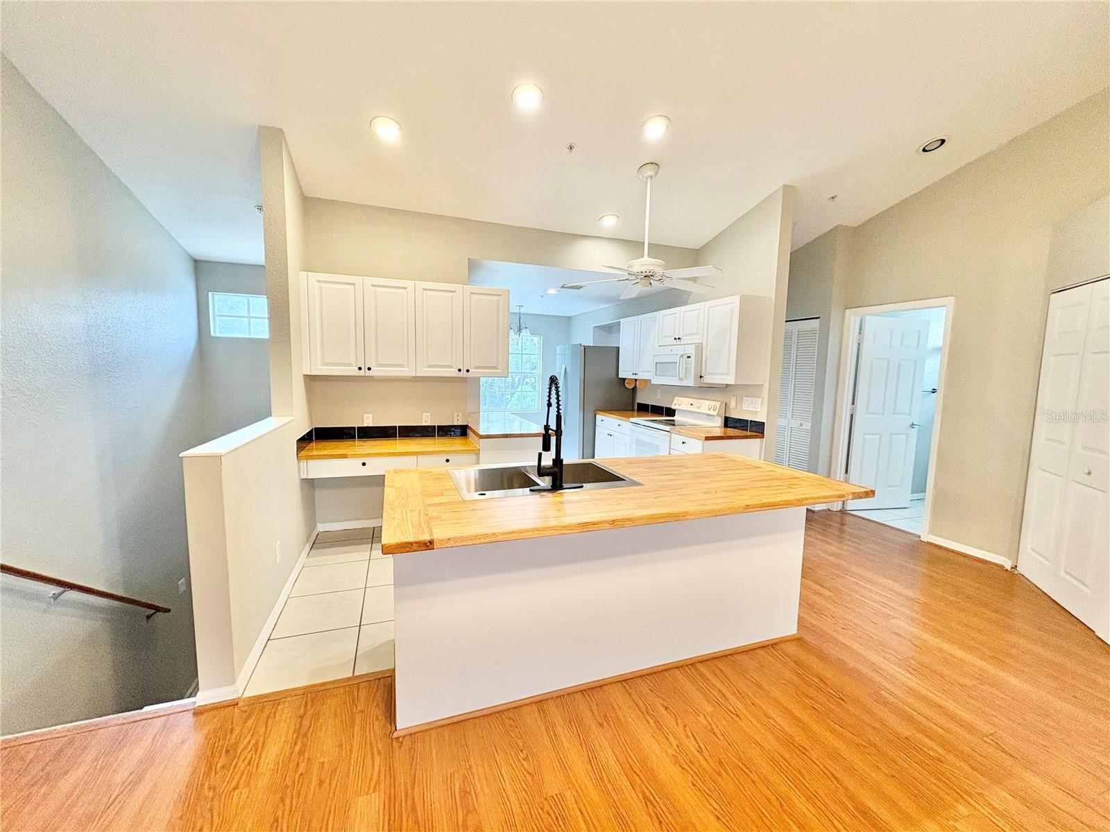 6554 FAIRWAY GARDENS DR #6554 — photo 7