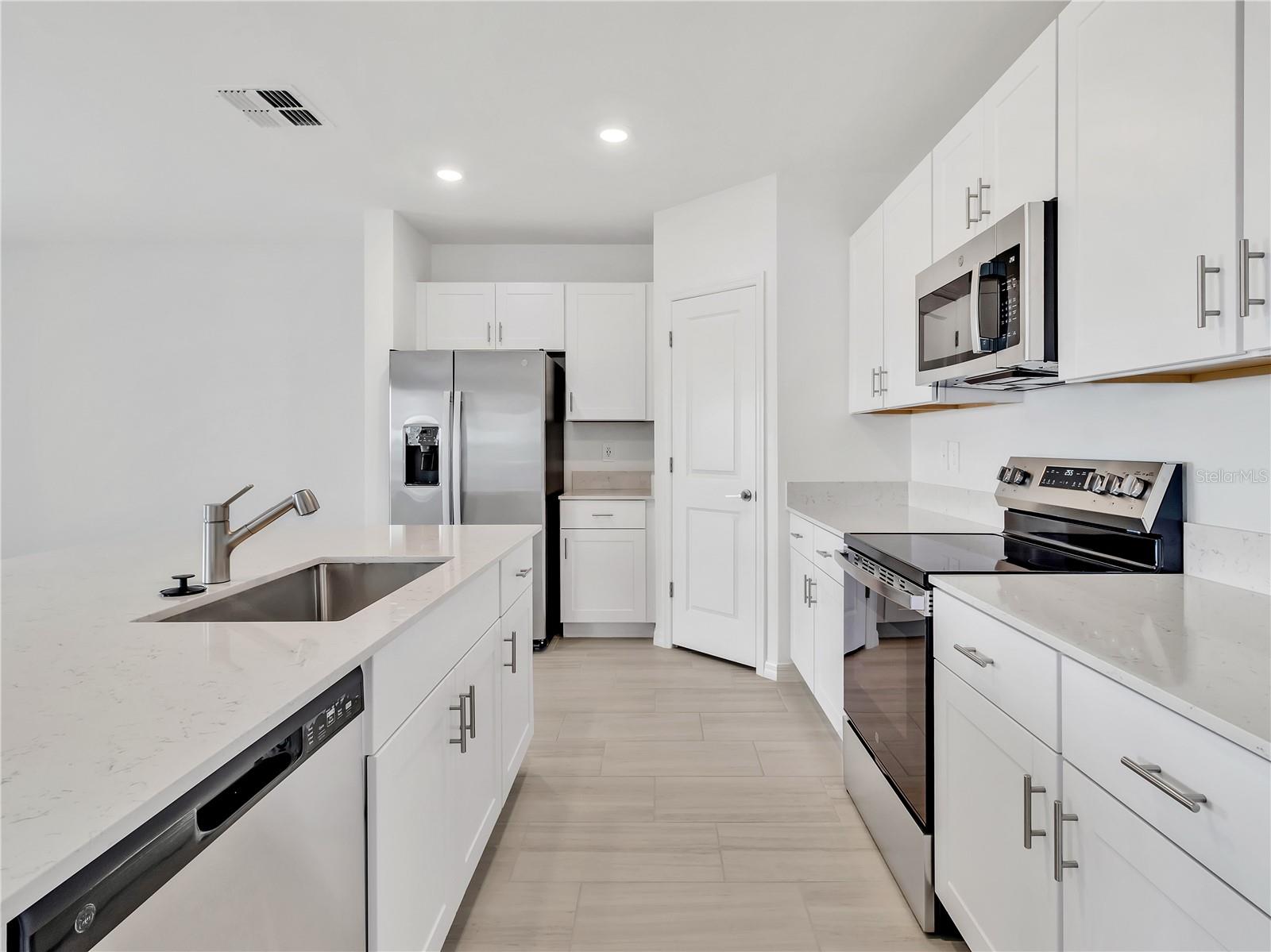 8505 BELLA MAR TRAIL — photo 6