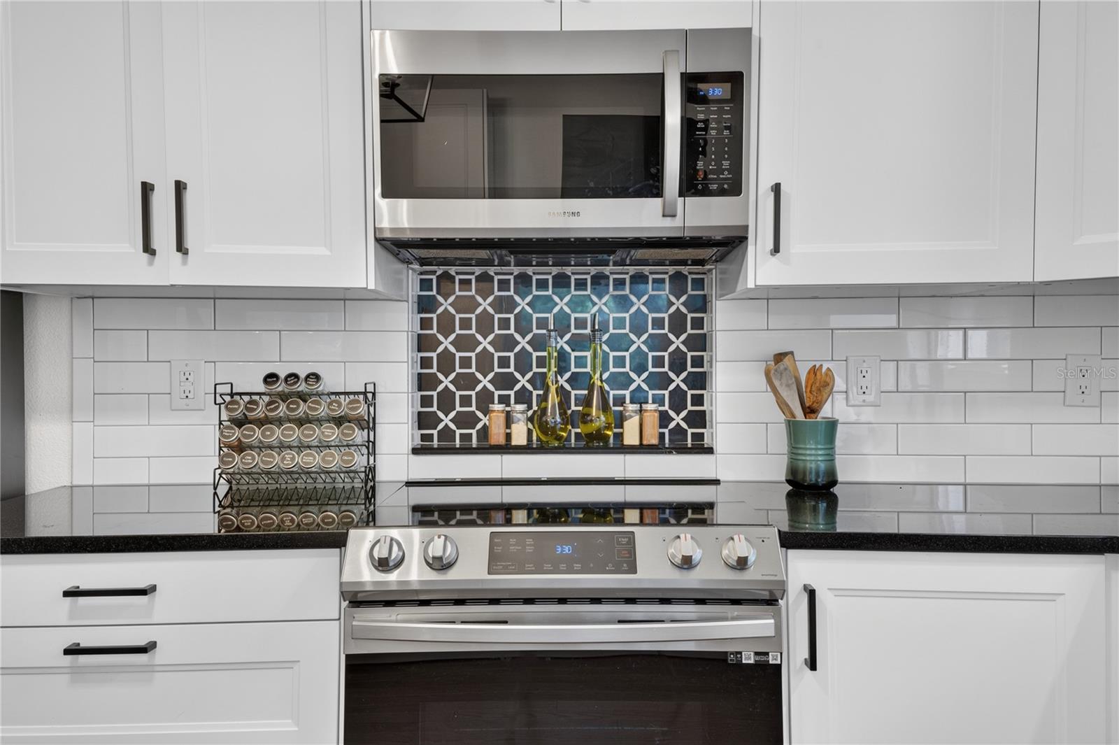 207 N LEVIS AVE — photo 28