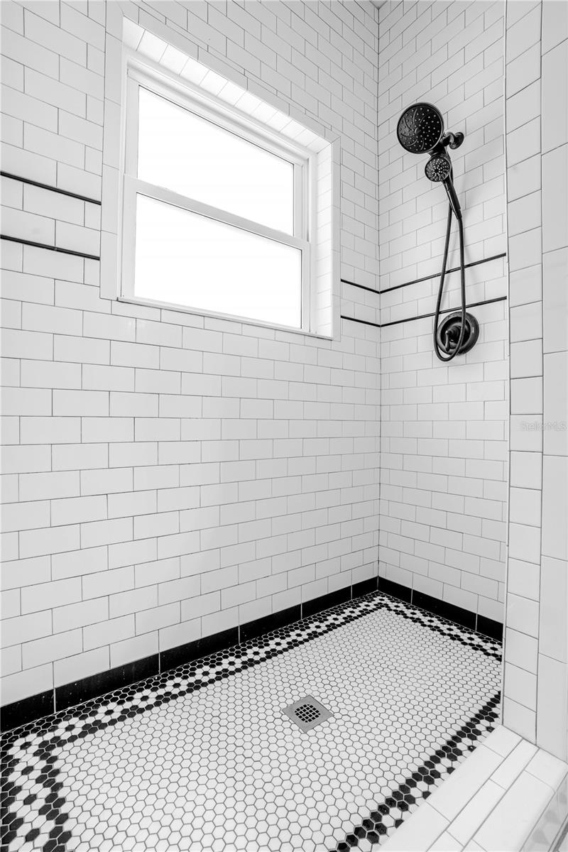 207 N LEVIS AVE — photo 34