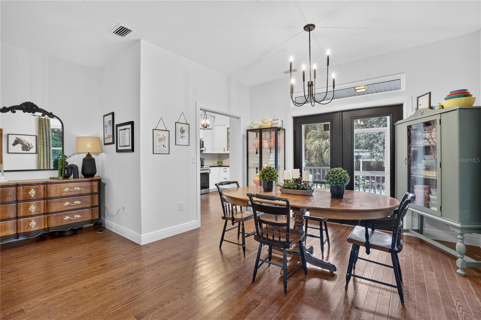 207 N LEVIS AVE — photo 23