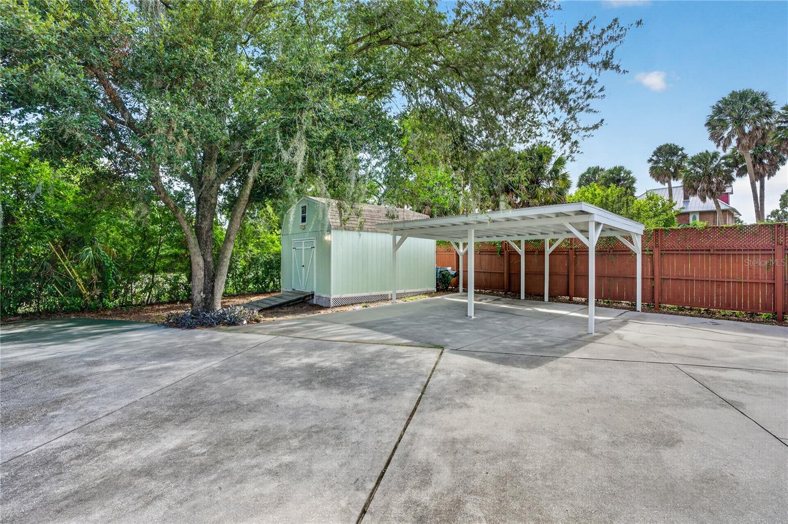 207 N LEVIS AVE — photo 11