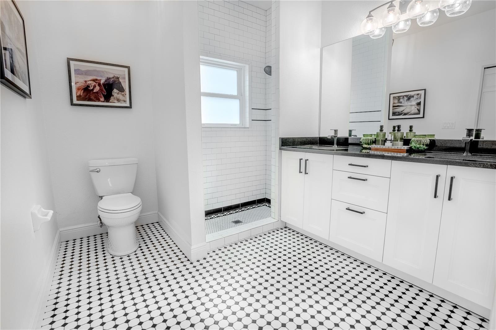 207 N LEVIS AVE — photo 32