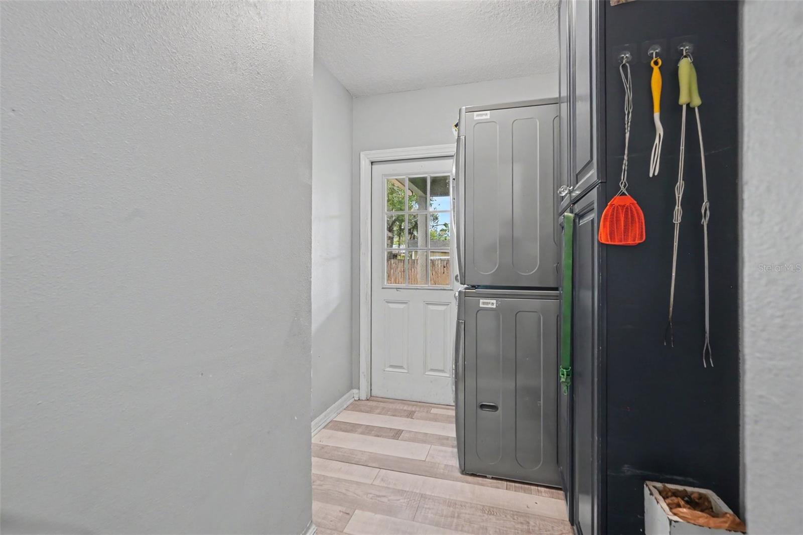 1509 W BARR DR — photo 19