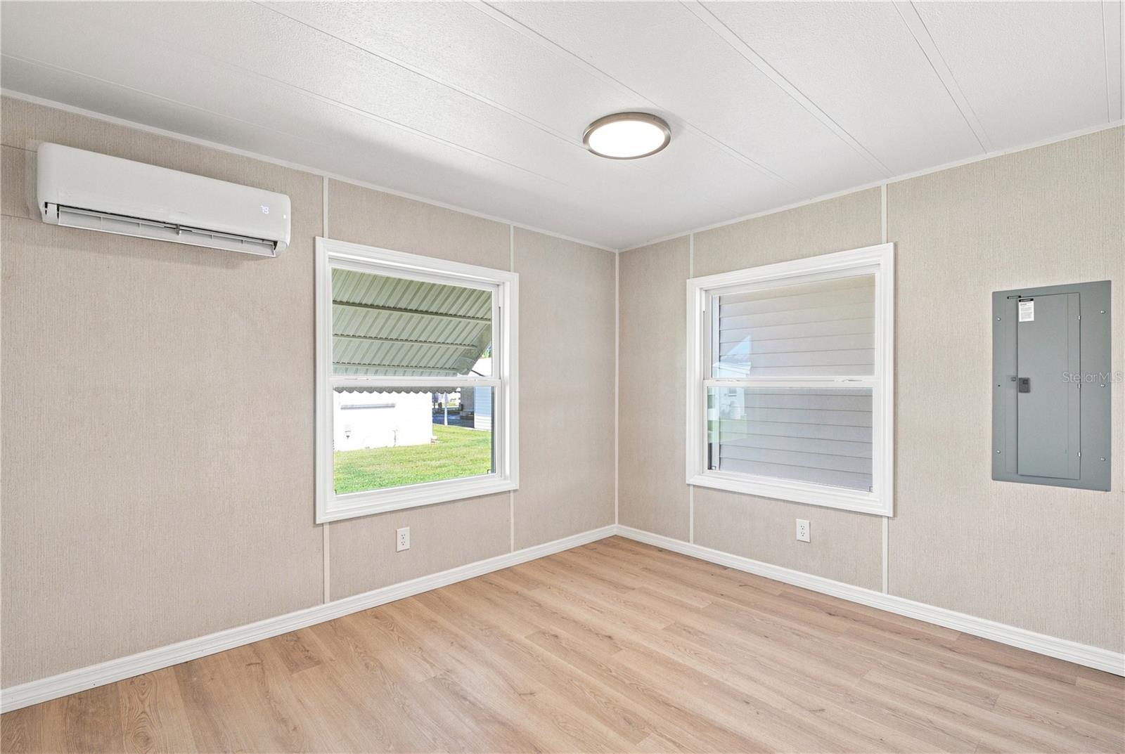 10913 JUSTICE DR — photo 16