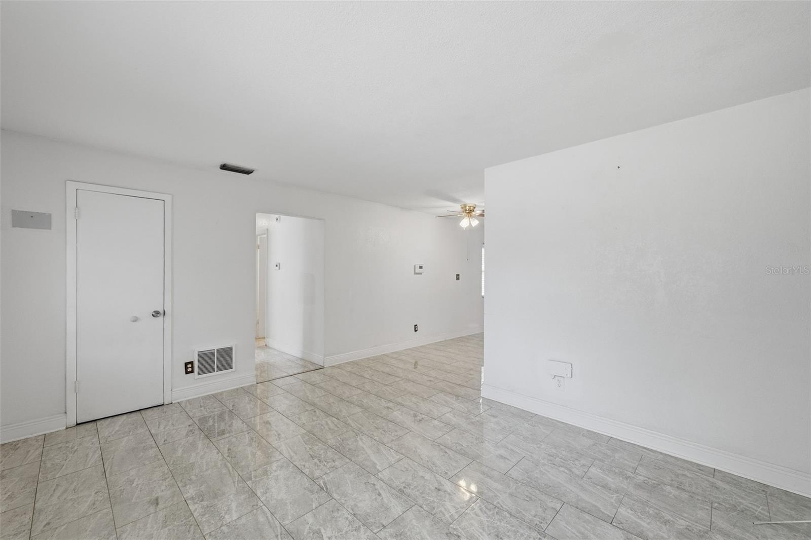 9810 N 54TH ST — photo 16