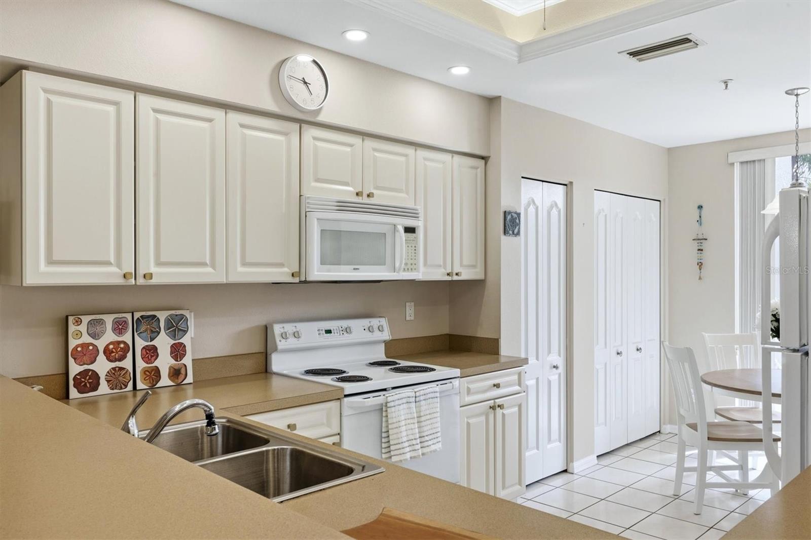 9590 HIGH GATE DR #1912 — photo 29