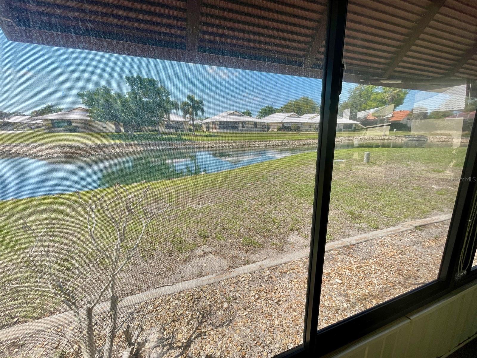 137 DRIFTING SANDS DR — photo 18