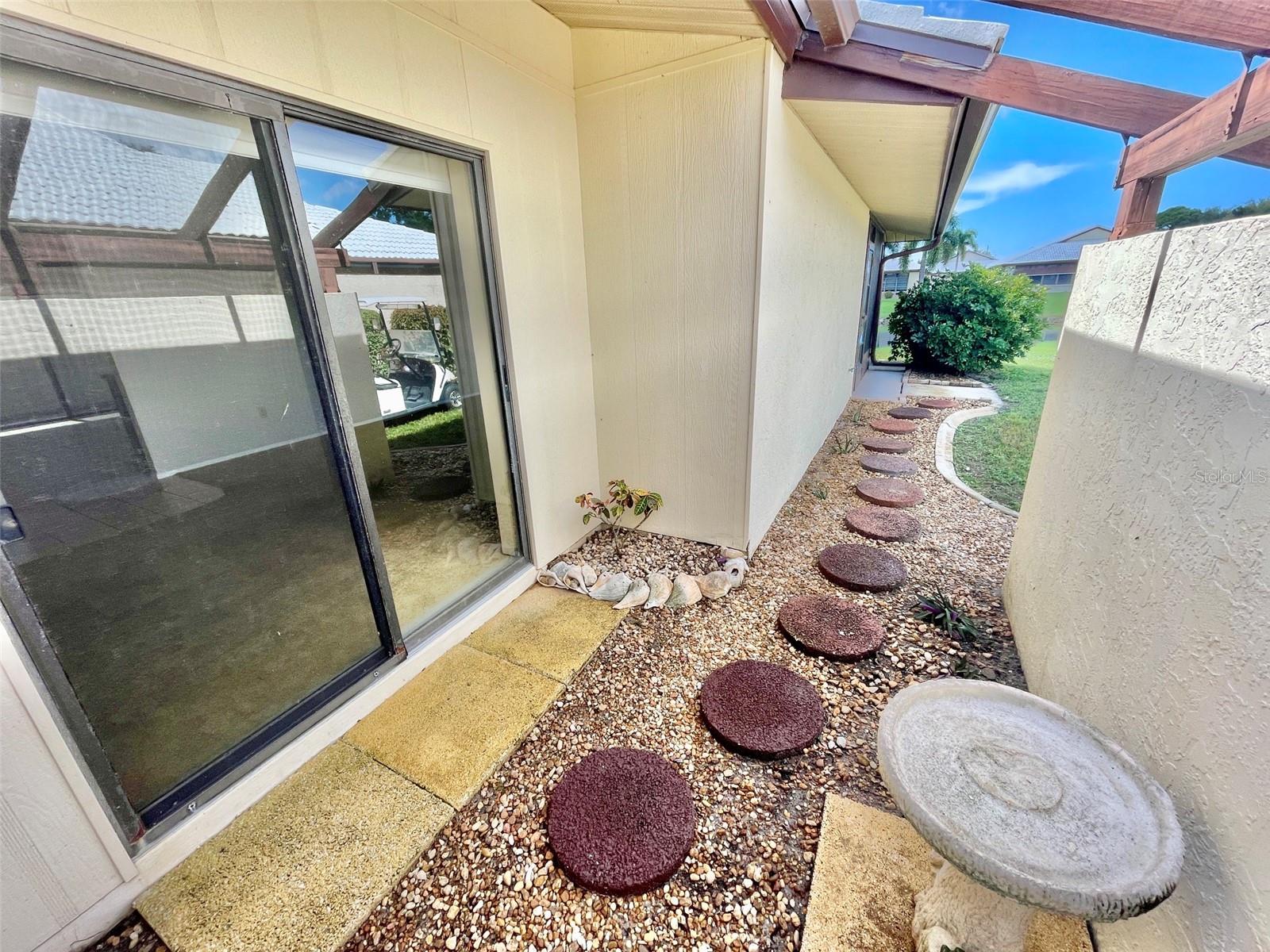 137 DRIFTING SANDS DR — photo 10