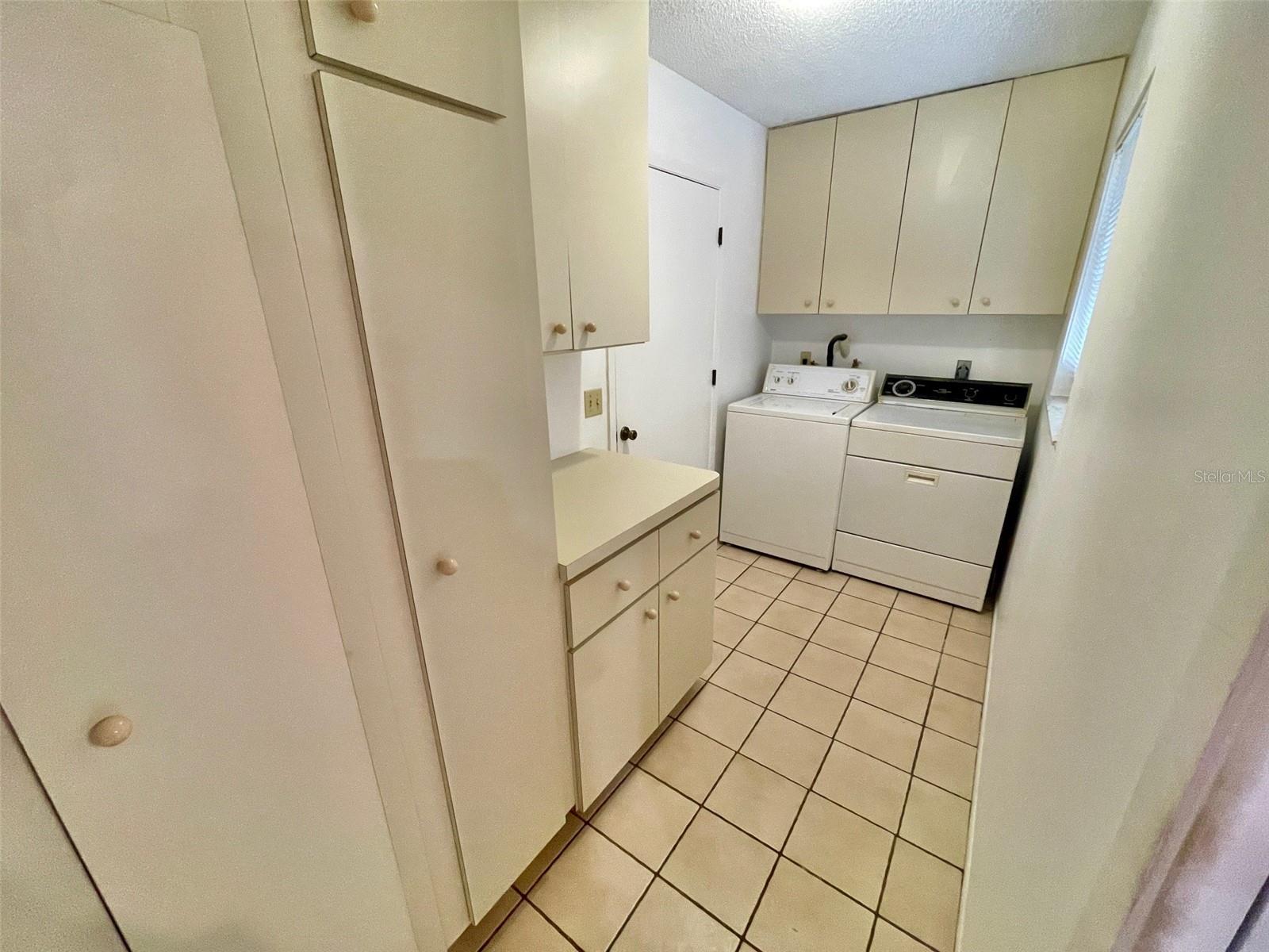 137 DRIFTING SANDS DR — photo 35