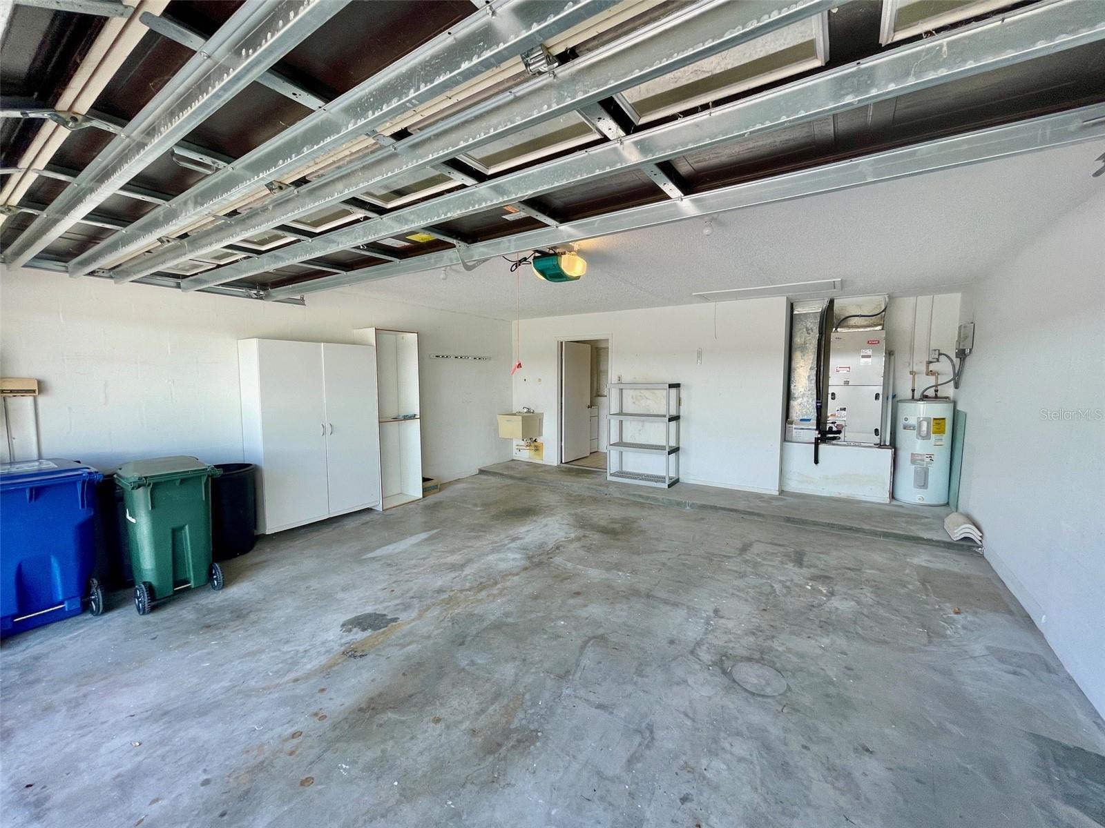 137 DRIFTING SANDS DR — photo 36