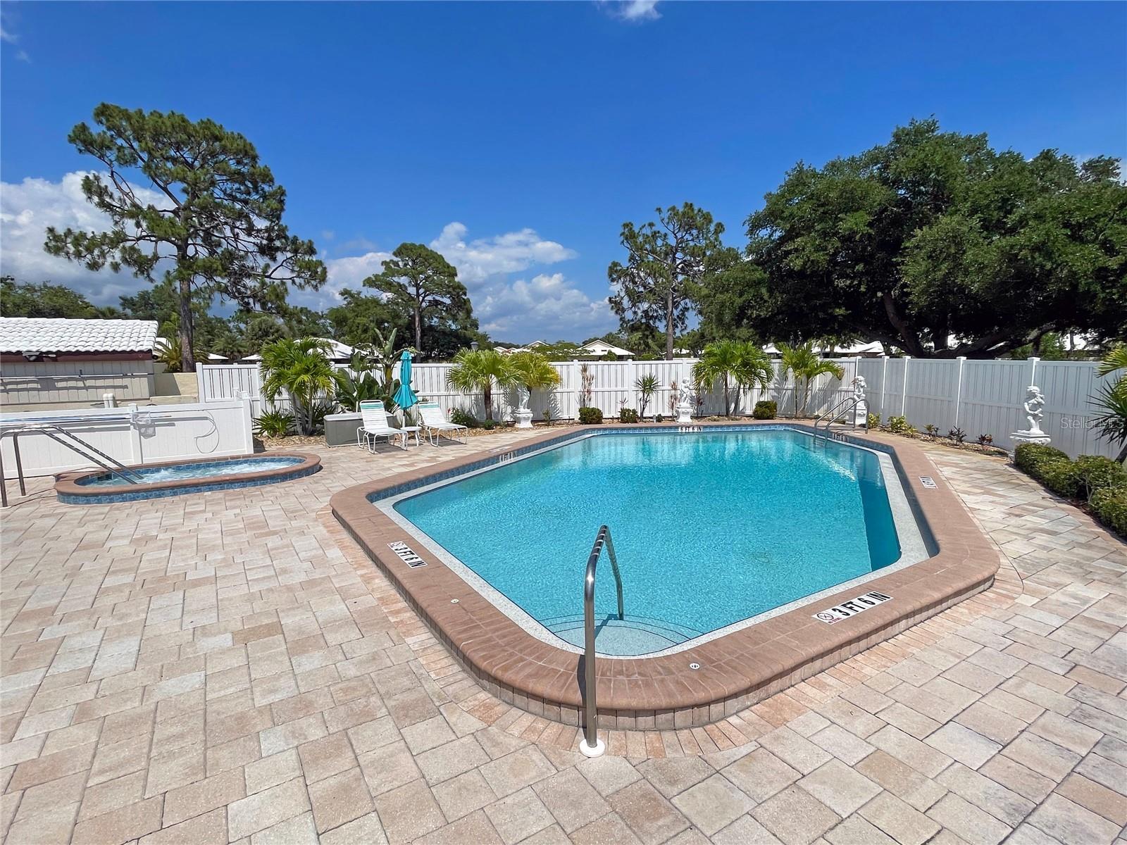 137 DRIFTING SANDS DR — photo 44