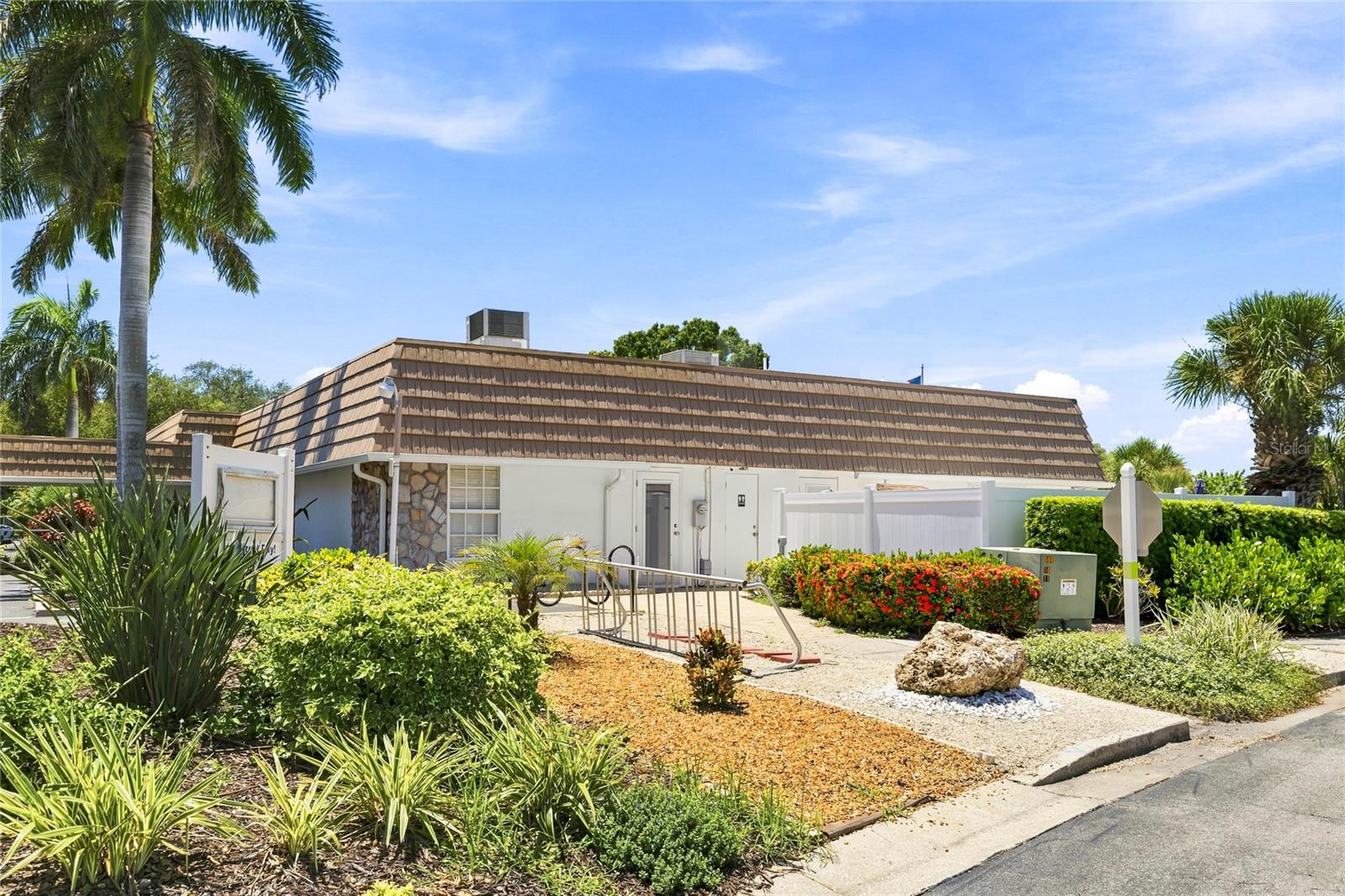 2740 RIVERBLUFF PKWY #V107 — photo 28