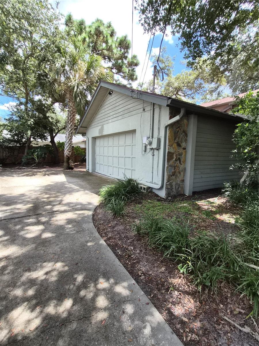 9913 W BAY ST — photo 37