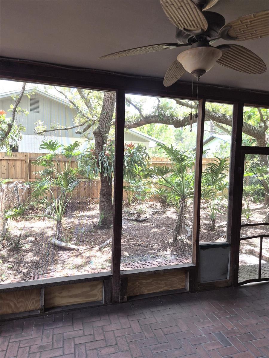 9913 W BAY ST — photo 21