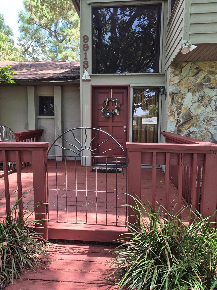 9913 W BAY ST — photo 2