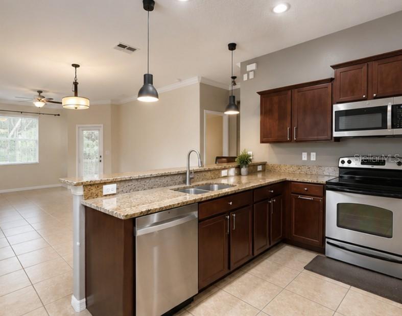 8505 BROKEN WILLOW CT — photo 5