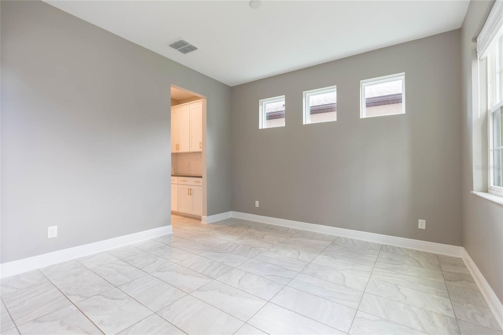 19457 REDWOOD POINT DR — photo 5