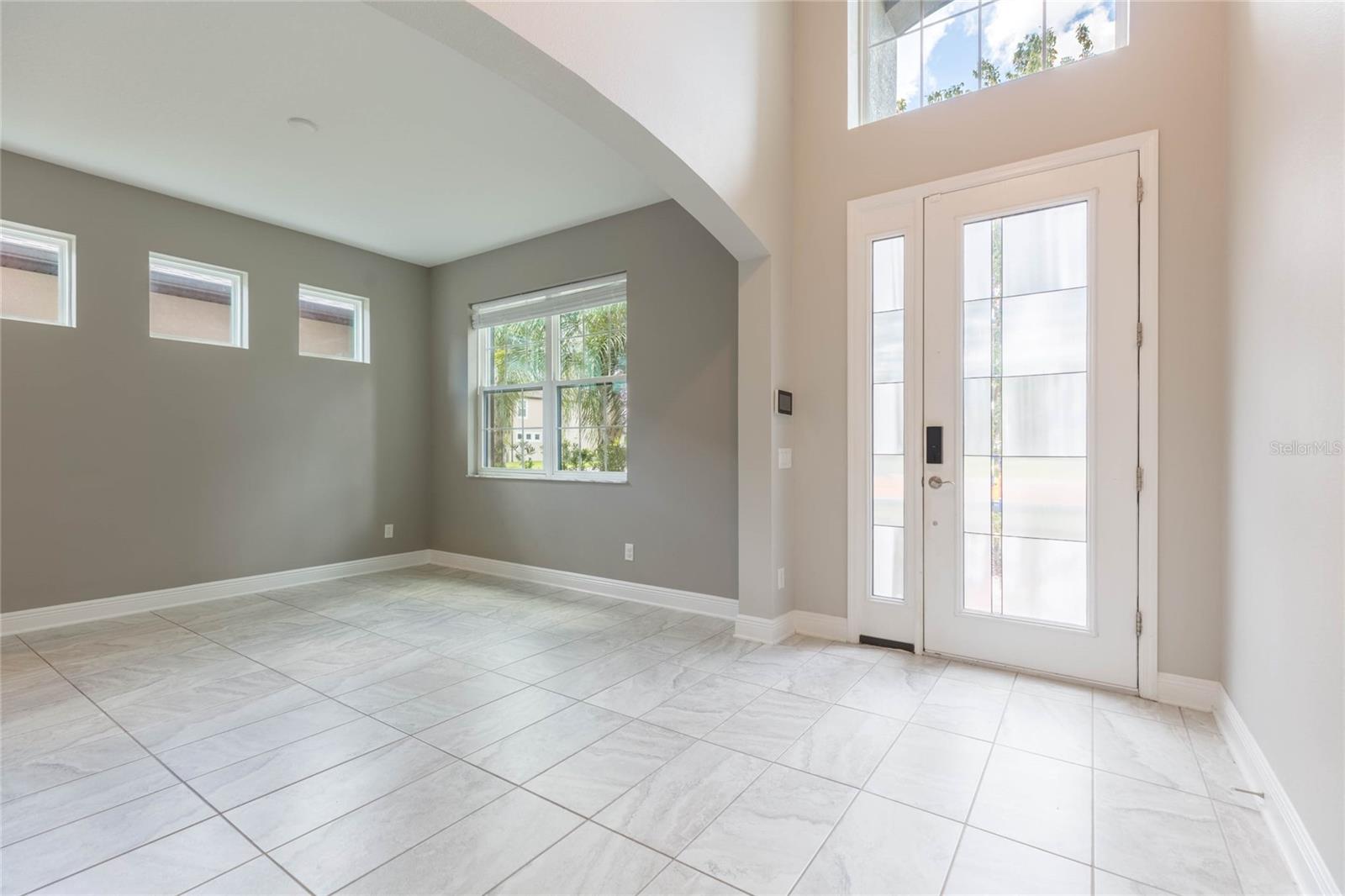 19457 REDWOOD POINT DR — photo 3