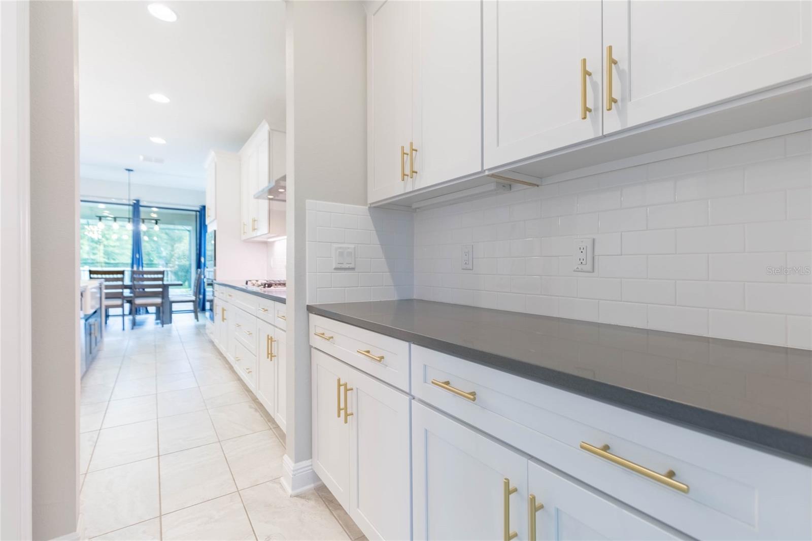 19457 REDWOOD POINT DR — photo 7