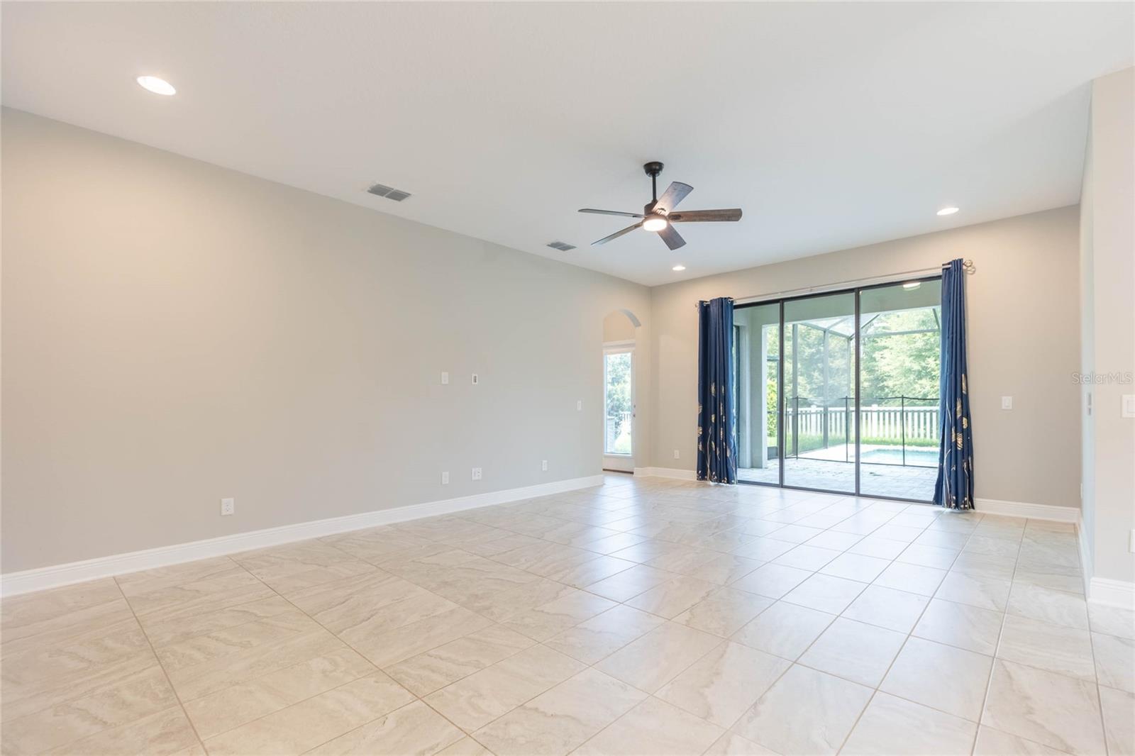 19457 REDWOOD POINT DR — photo 14