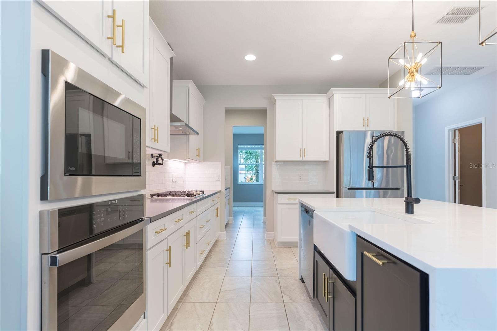 19457 REDWOOD POINT DR — photo 11
